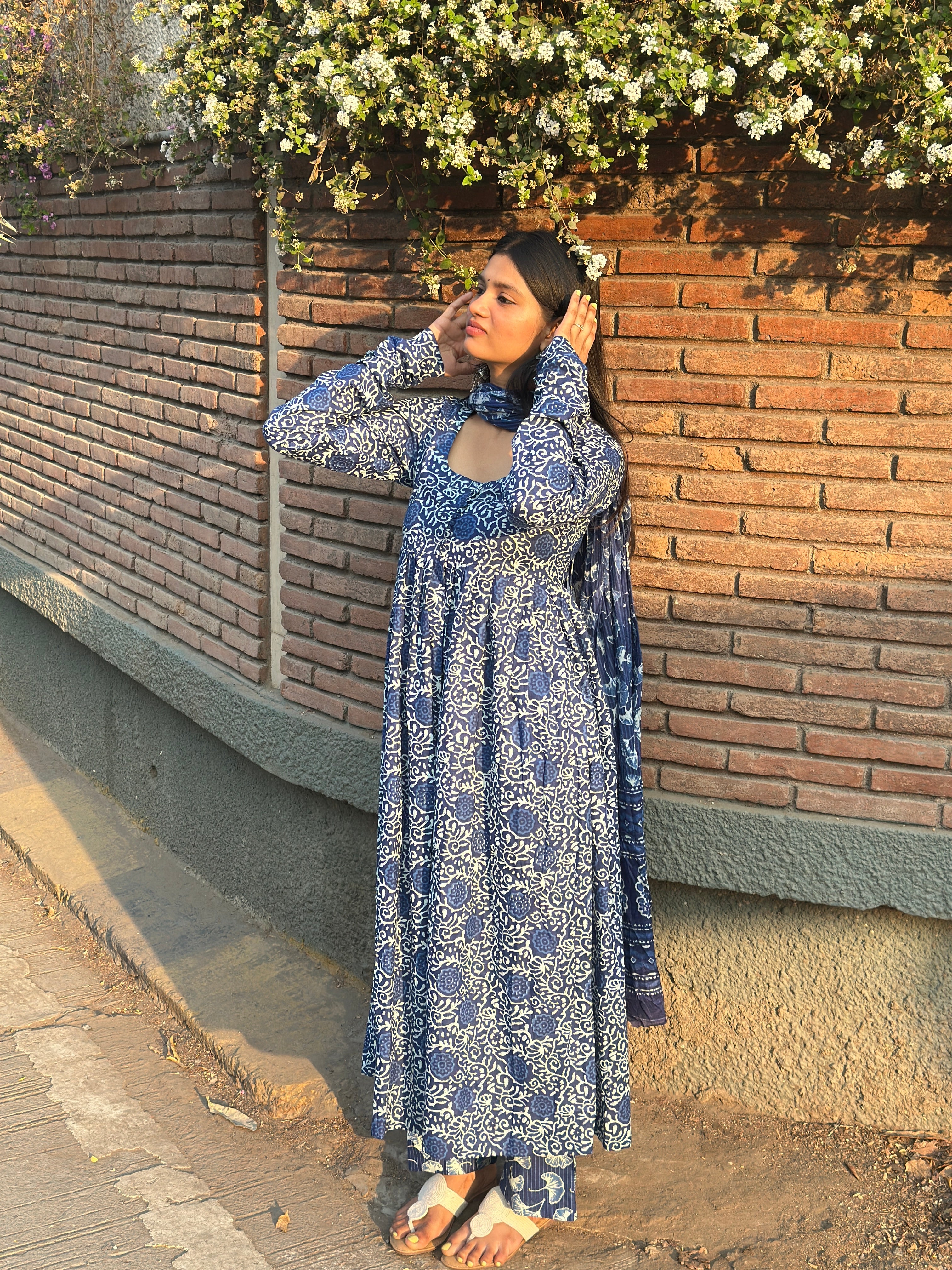 Ishani set