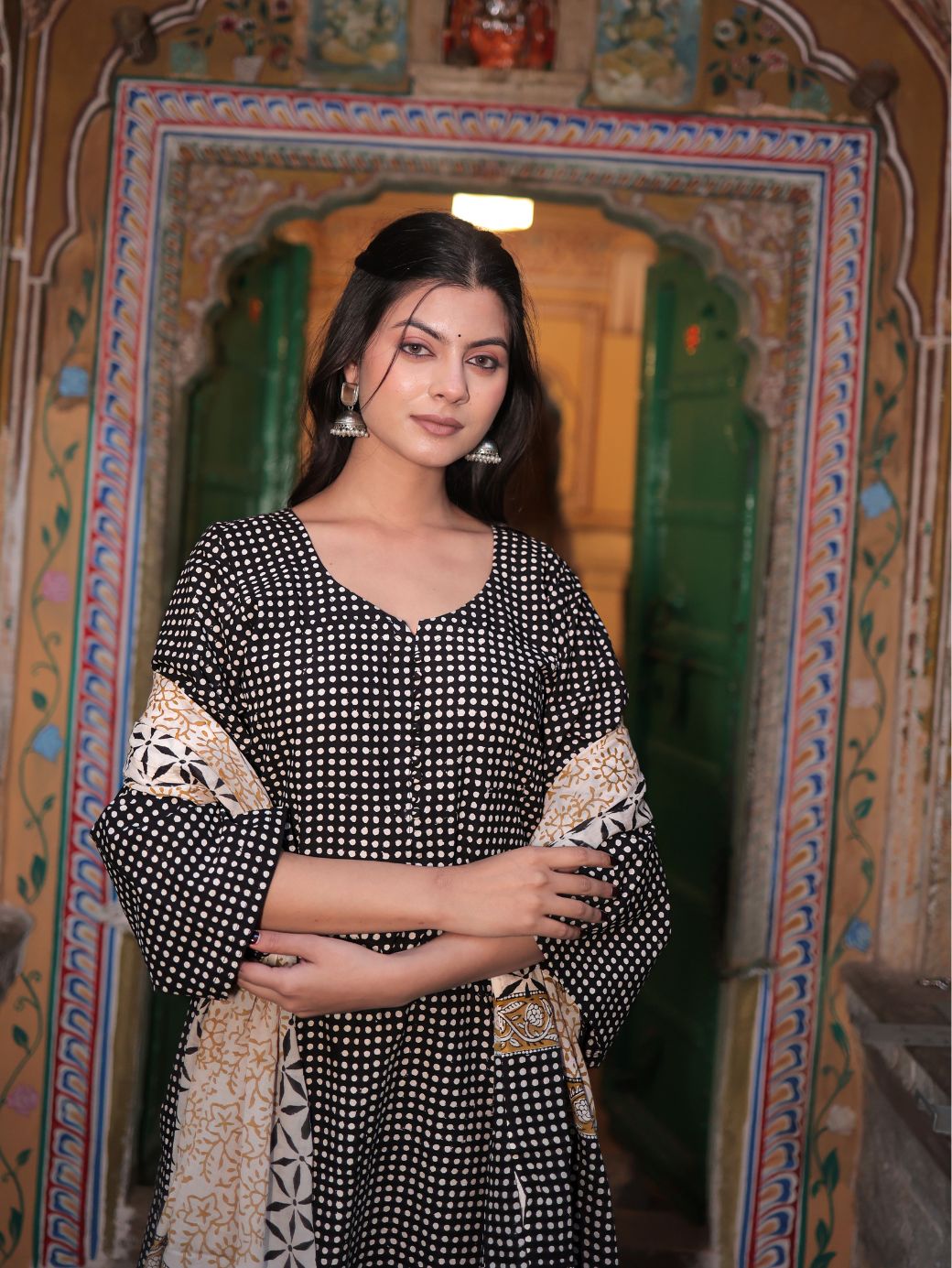 Jannat Straight Kurta Set – 3 Piece