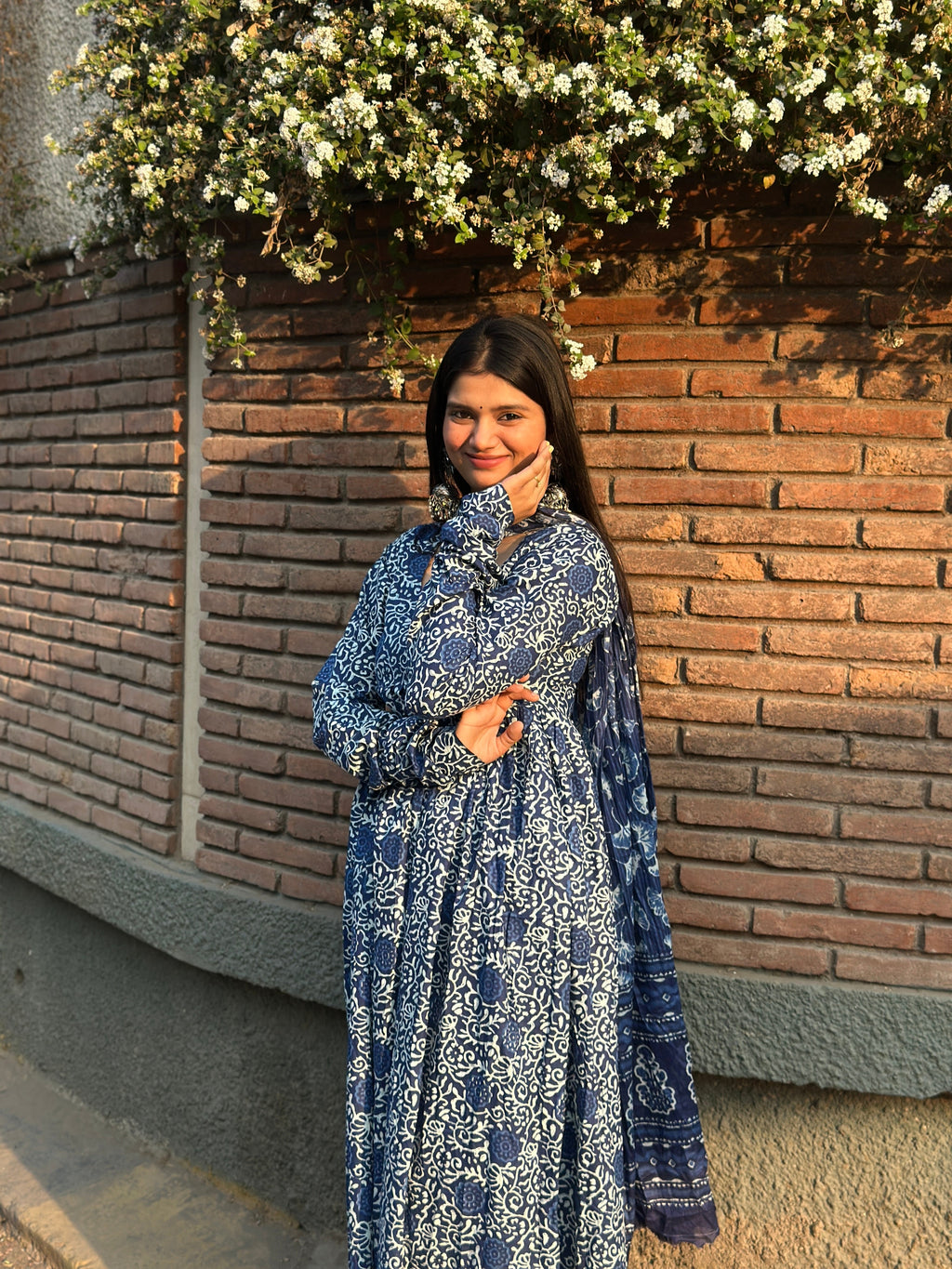 Ishani set