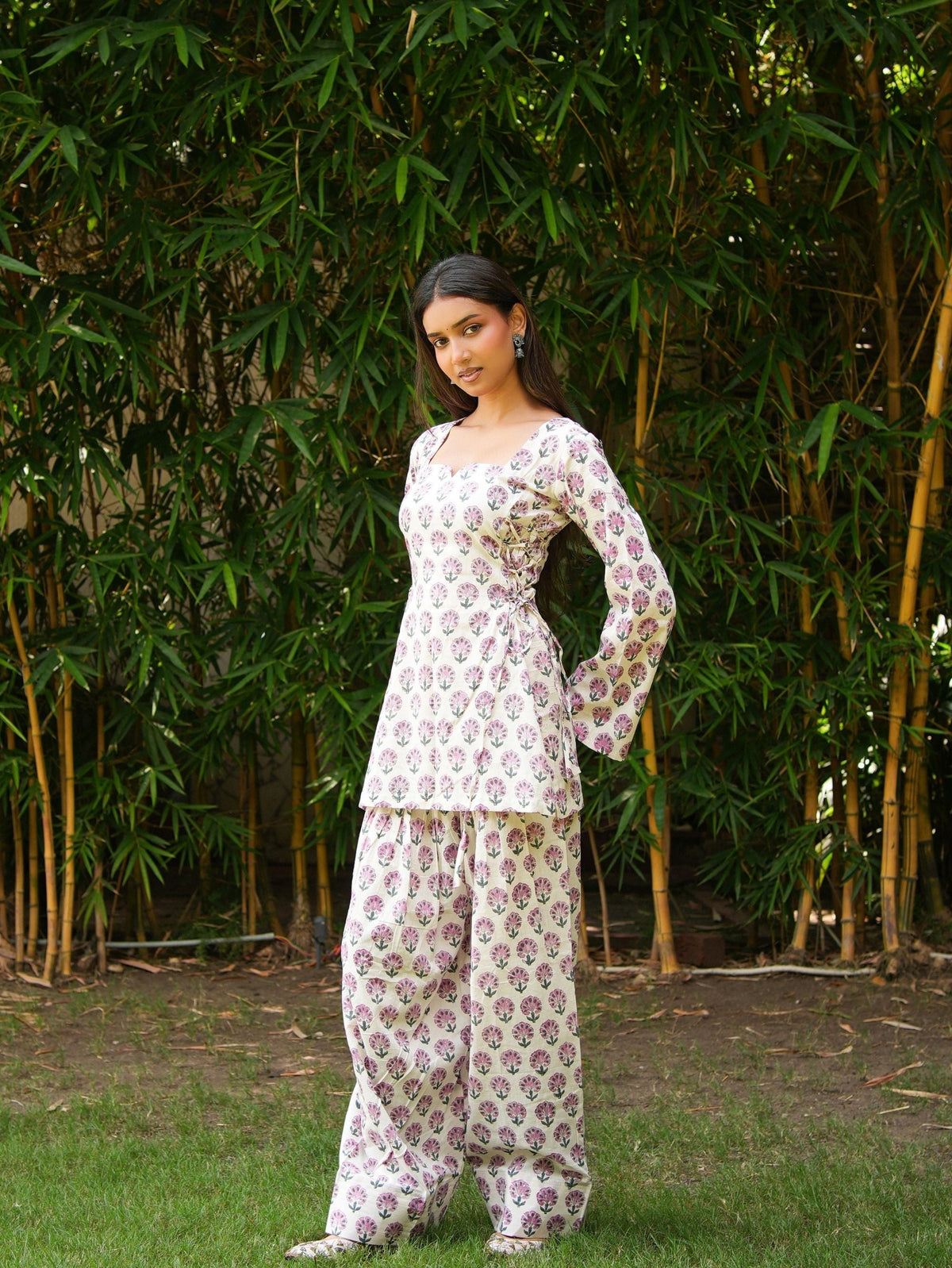 Jagmag White & Pink Two Piece Farshi Set