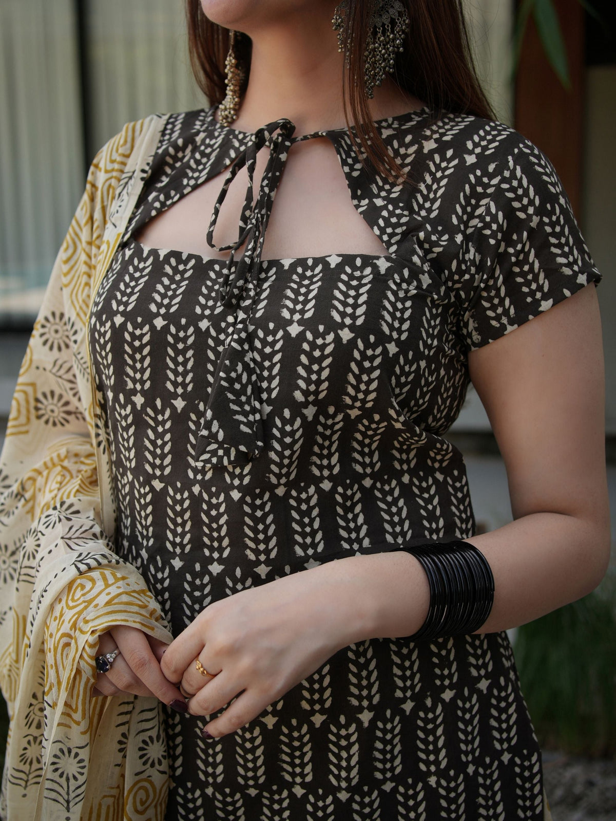 Mandana Black & Beige Three Piece Straight Set