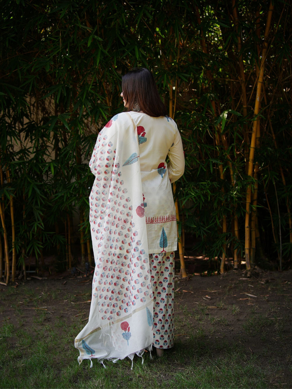 Roshni White, Red & Blue Three Piece Farshi Set