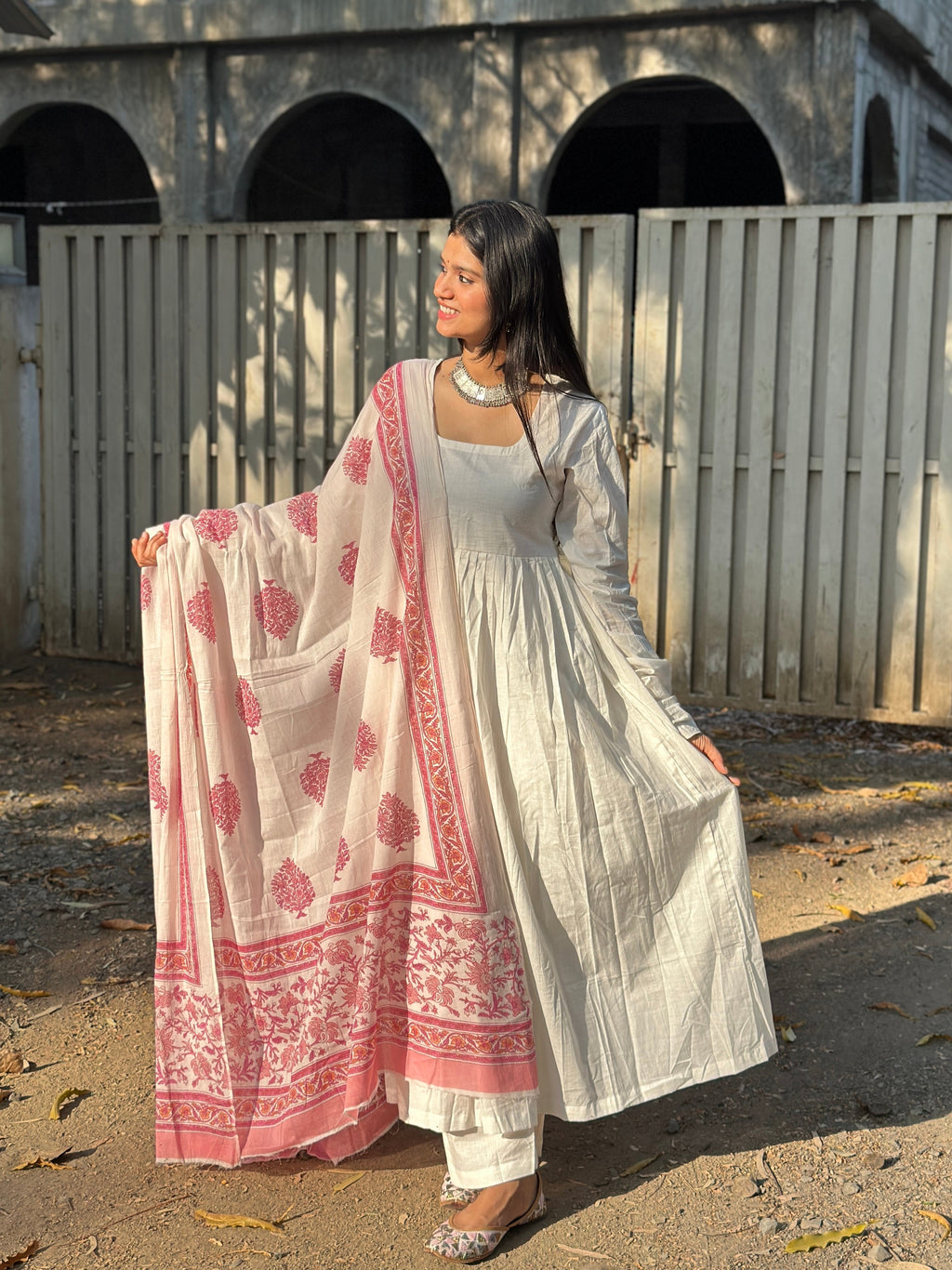 Safeda set ( with handblock dupatta)