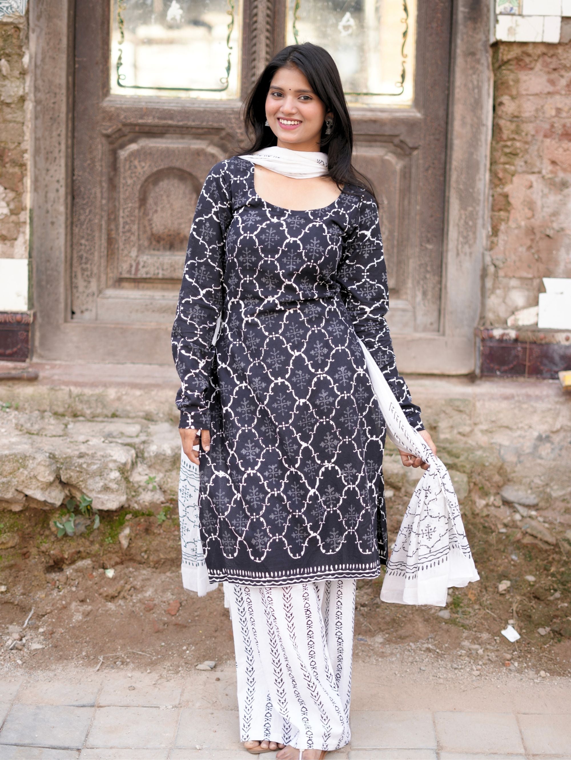 Noir Elegance Kurta Set