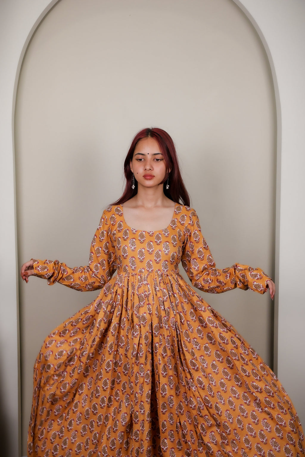 Kesariya Ghera Kameez