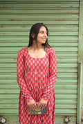 Red riwayat kameez