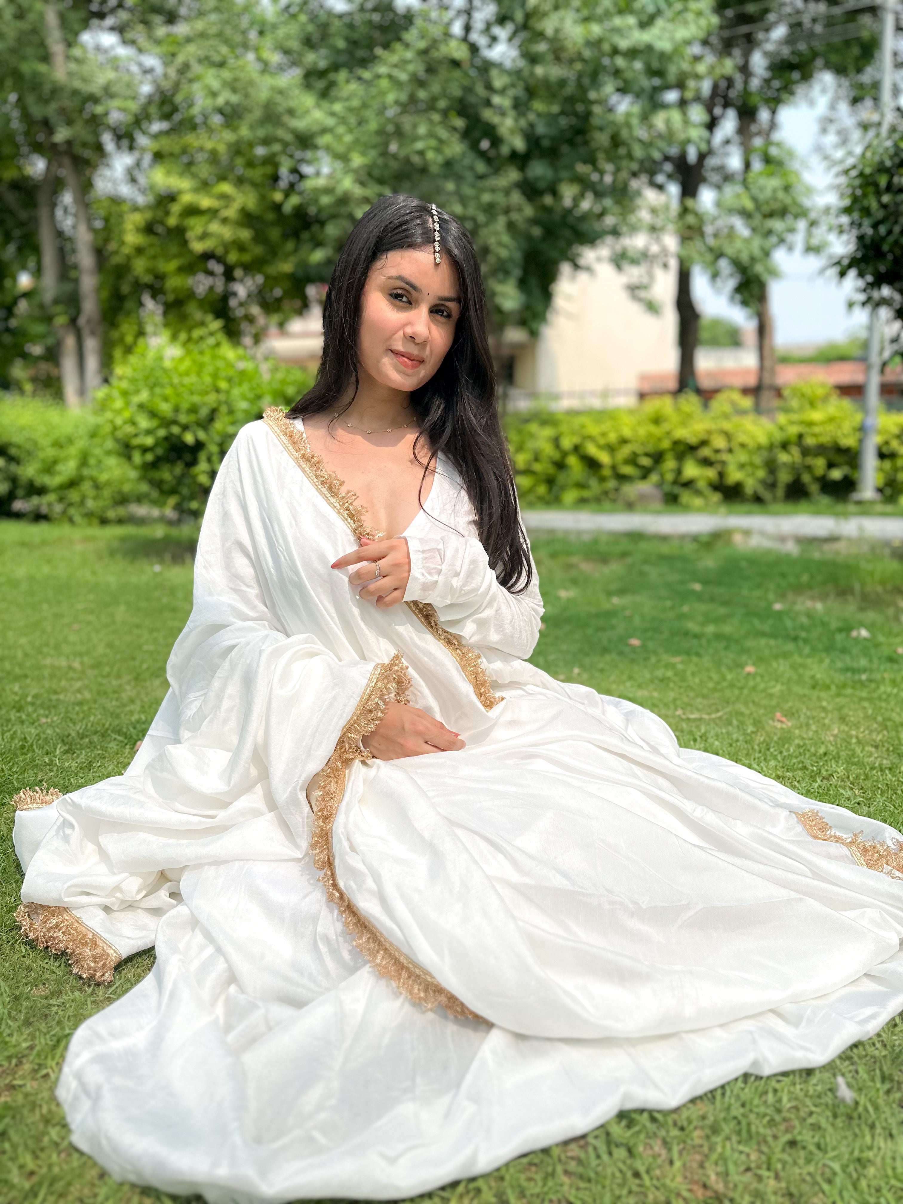 हँस 🦢( three piece suit set )