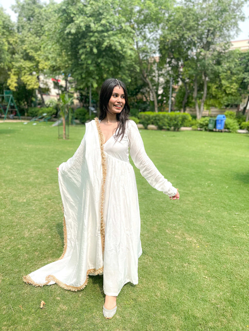 हँस 🦢( three piece suit set )