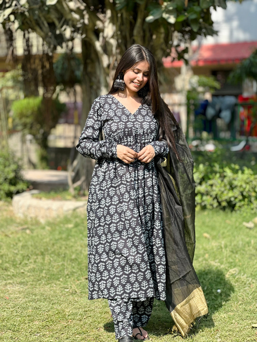 Veda three piece suit set